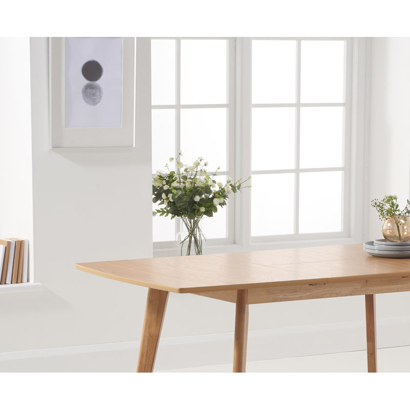 Lowville Extendable Dining Set Lowville Extendable Dining Set with 4